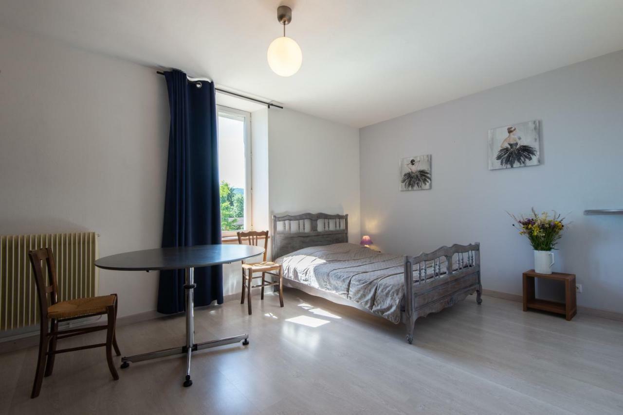 Gite La Janiat Montigny-sur-l'Ain Exterior foto